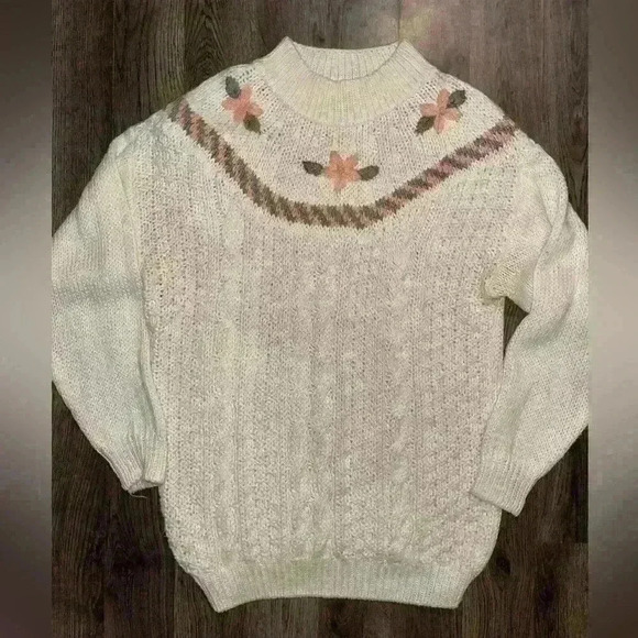 Woman's Hand knitted sweater - Picture 1 of 5